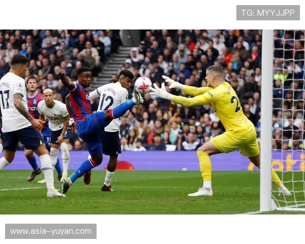 曼联迎战热刺:卡里克执教后七轮不败,热刺防线伤病潮成隐忧 曼联迎战热刺:卡里克执教后七轮不败,热刺防线伤病潮成隐忧